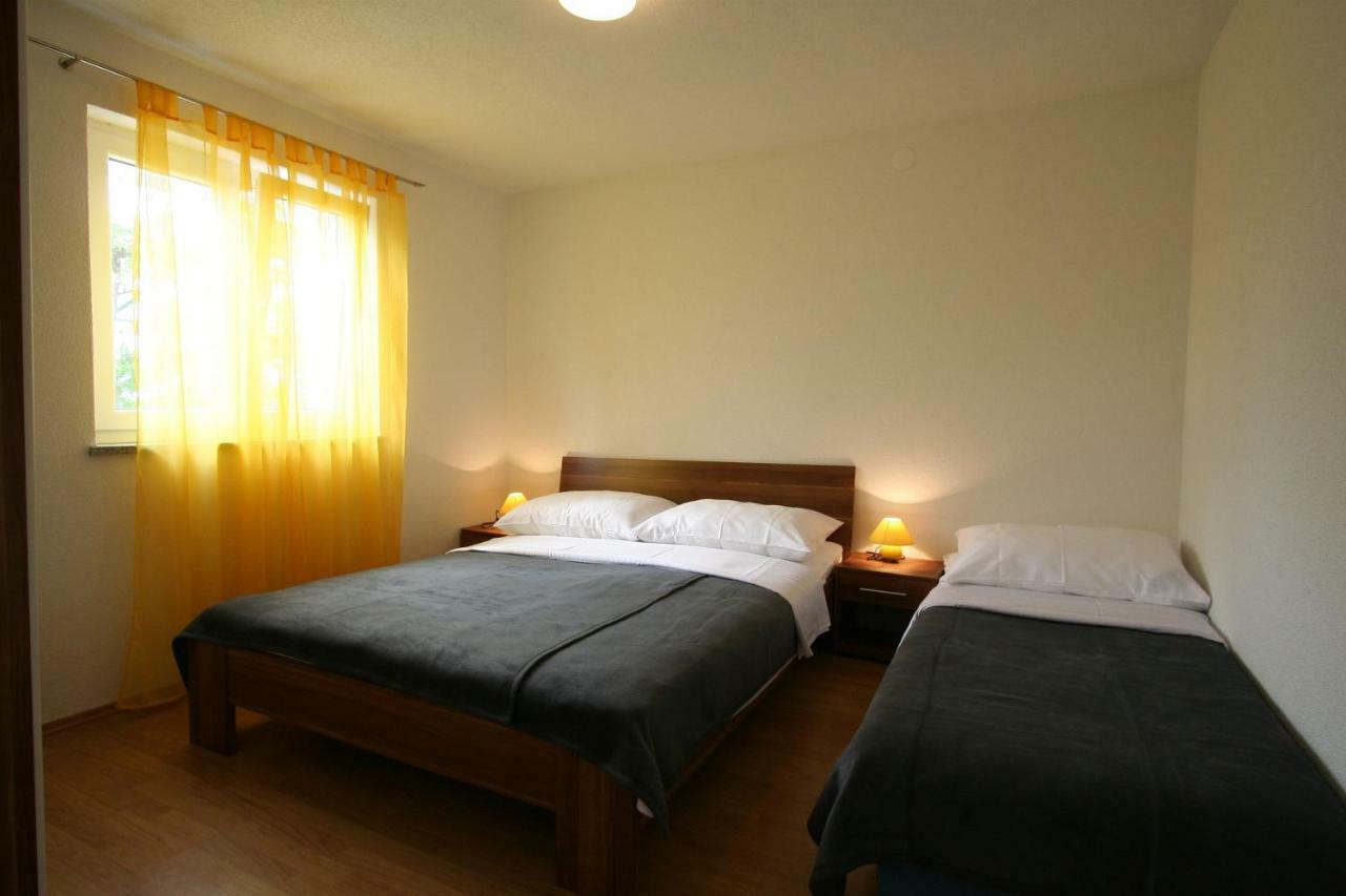 Apartments Hodzic Šilo Εξωτερικό φωτογραφία