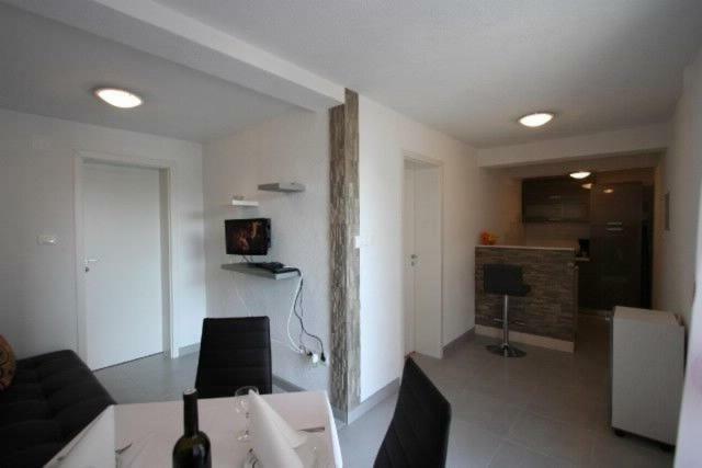 Apartments Hodzic Šilo Εξωτερικό φωτογραφία
