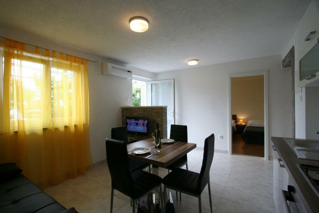 Apartments Hodzic Šilo Εξωτερικό φωτογραφία