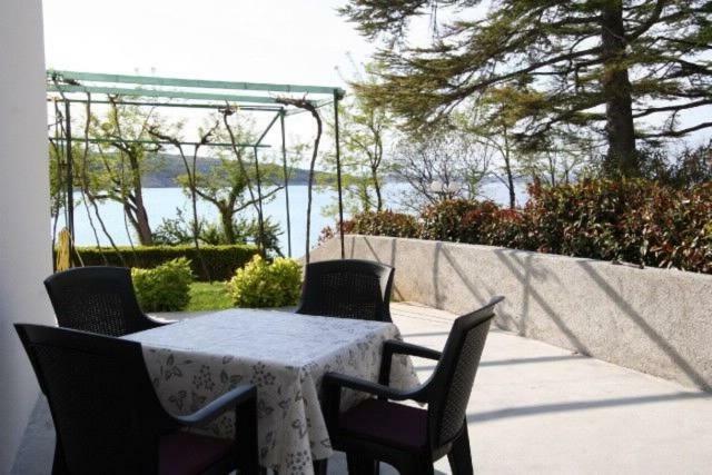 Apartments Hodzic Šilo Εξωτερικό φωτογραφία