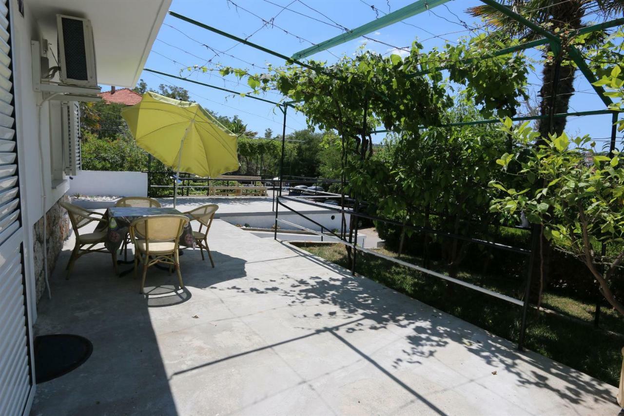 Apartments Hodzic Šilo Εξωτερικό φωτογραφία