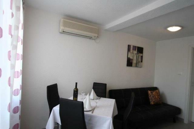 Apartments Hodzic Šilo Εξωτερικό φωτογραφία
